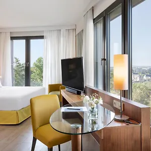 4* Ξενοδοχείο Melia